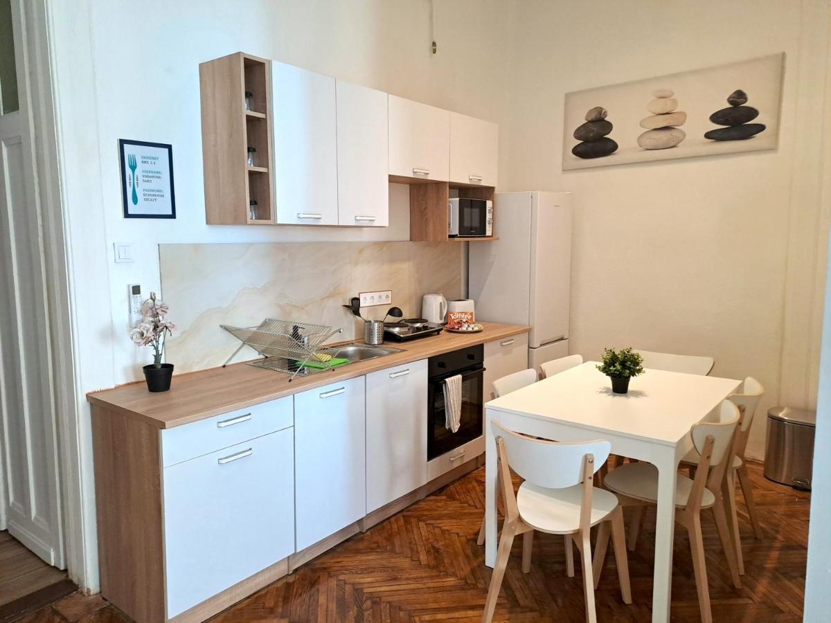 Emerald Apartment Будапеща Екстериор снимка